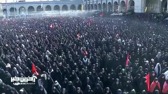 نماز بر پیکر مطهر رهبر شهید به امامت آیت الله جعفر سبحانی