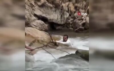 ببینید: غرق شدن مرد گردشگر هنگام گرفتن عکس یادگاری