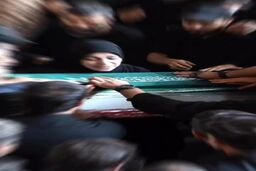 لحظه ورود پیکر نوه رهبر شهید به مصلی