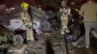 ببینید: مرگ دو جوان در حادثه واژگونی خودرو در بزرگراه حکیم